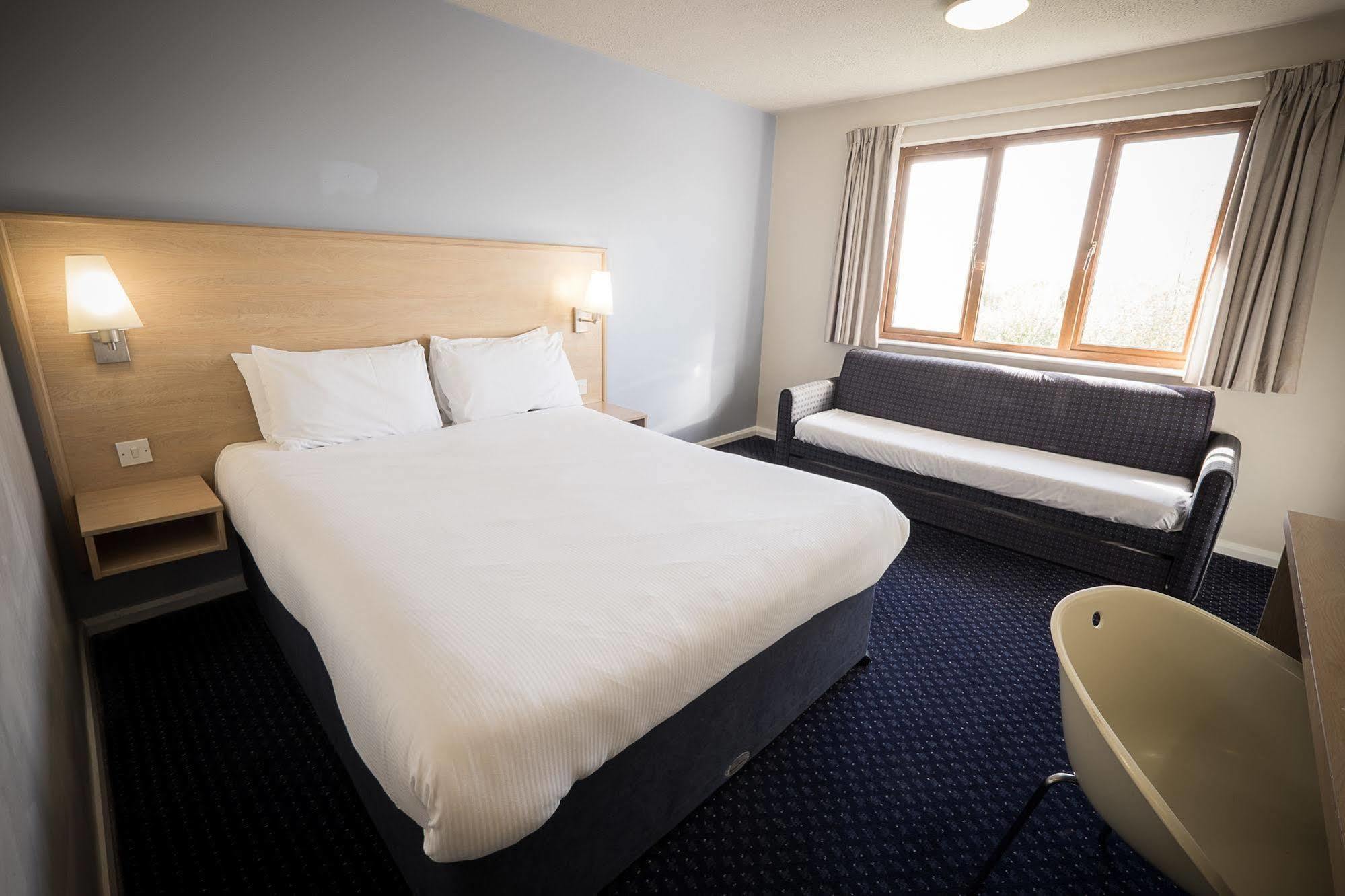 Travelodge Limerick Junction Dış mekan fotoğraf